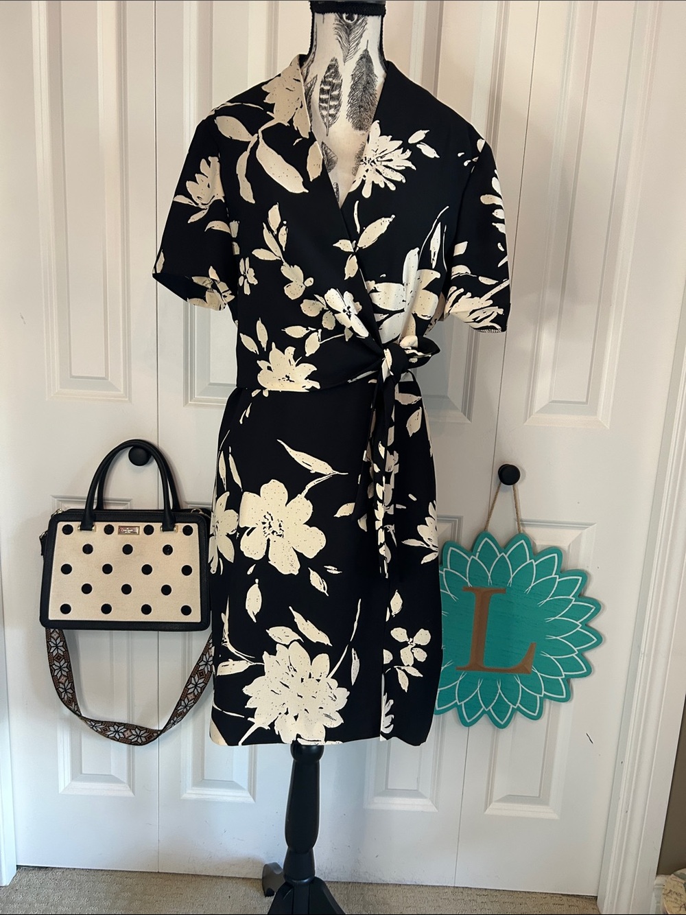 Coldwater Creek Black & White Bold Floral Short Sleeve Wrap Dress - 10Petite